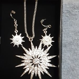 Silverstone Necklace &Earrings Gift Set